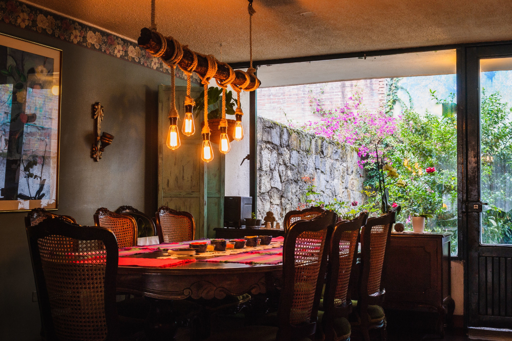 Le mobilier vintage dans les restaurants : Un retour en force